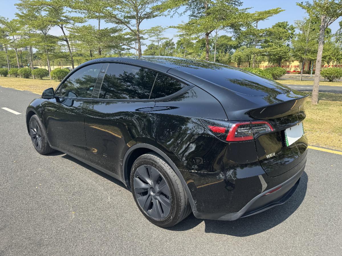 Tesla Model Y 2024 #7 Tesla Model Y 2024 car image #7