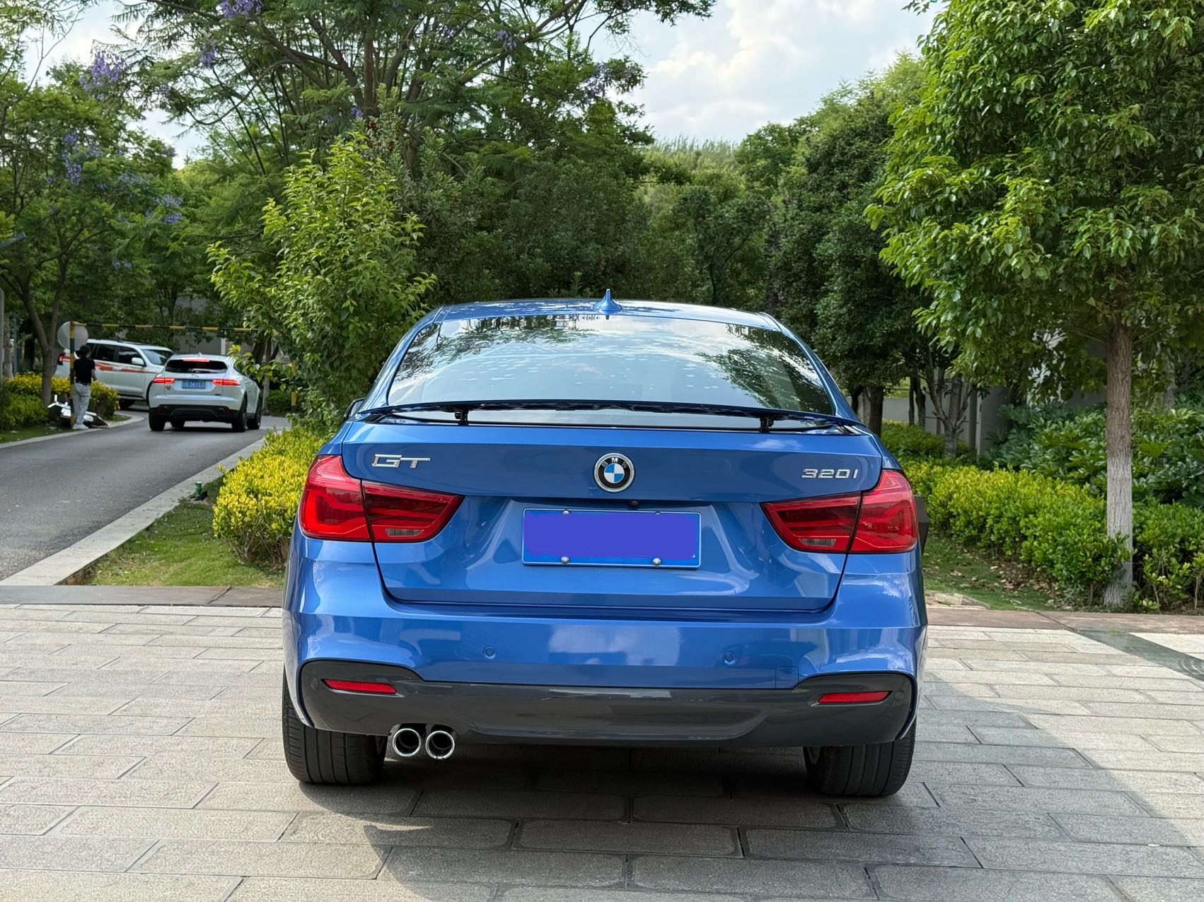 BMW 3 Series GT 2018 #10 BMW 3 Series GT 2018 car image #10