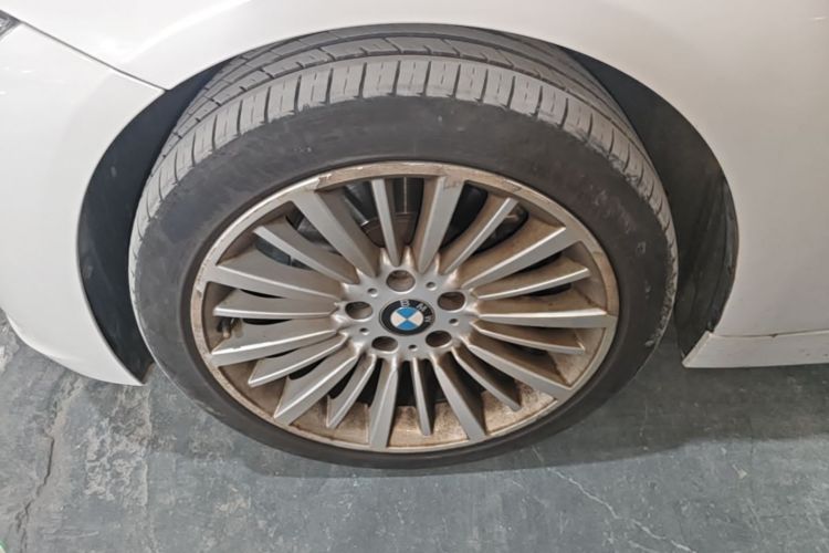 BMW 3 Series 2018 #9 BMW 3 Series 2018 car image #9