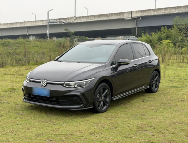 Volkswagen Golf 2021 Volkswagen Golf 2021 صورة سيارة