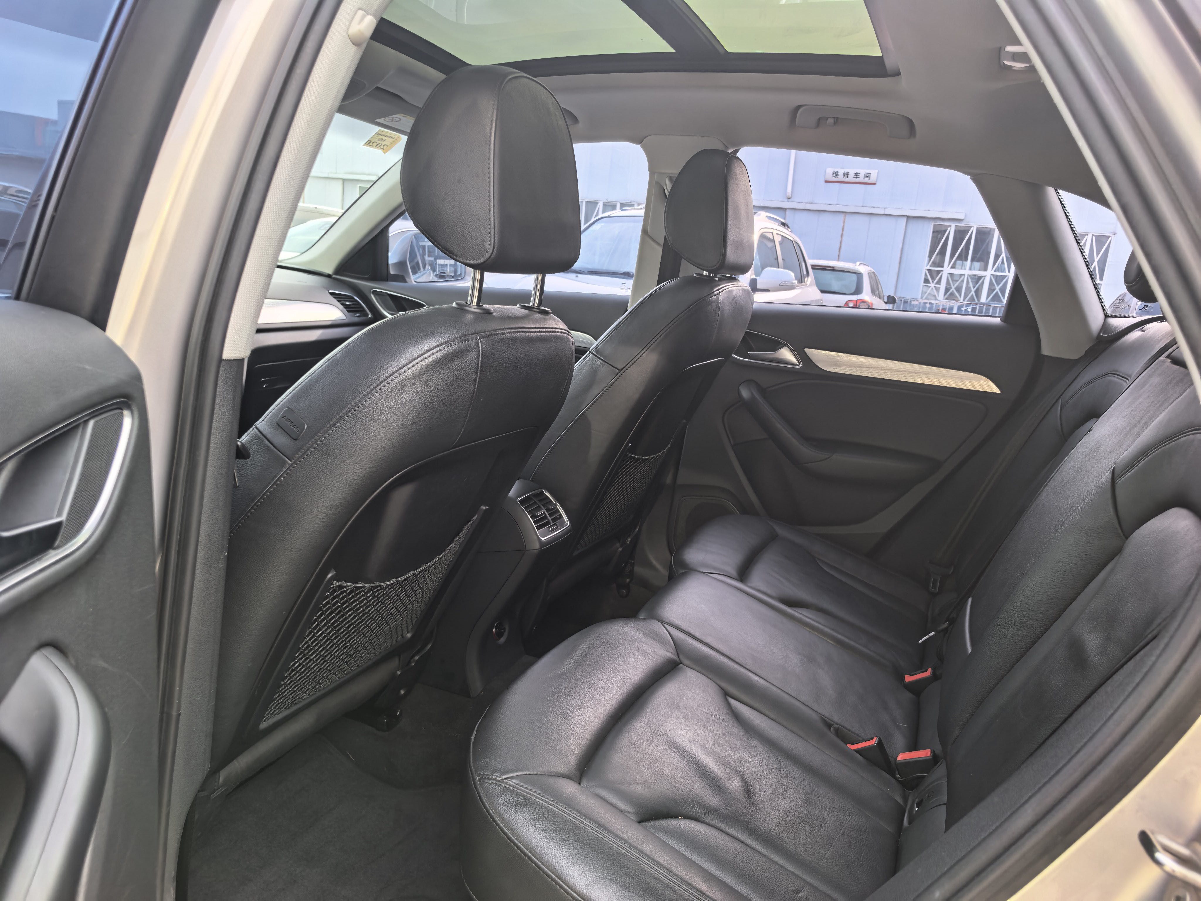 Audi Q3 2014 car image #6