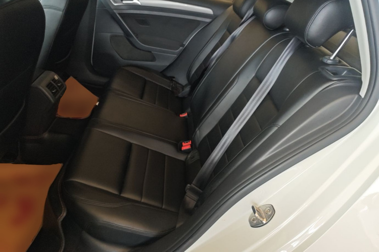 Volkswagen Golf 2016 car image #17