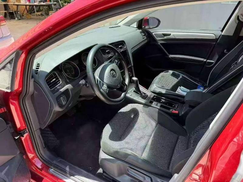 Volkswagen Golf 2020 car image #4