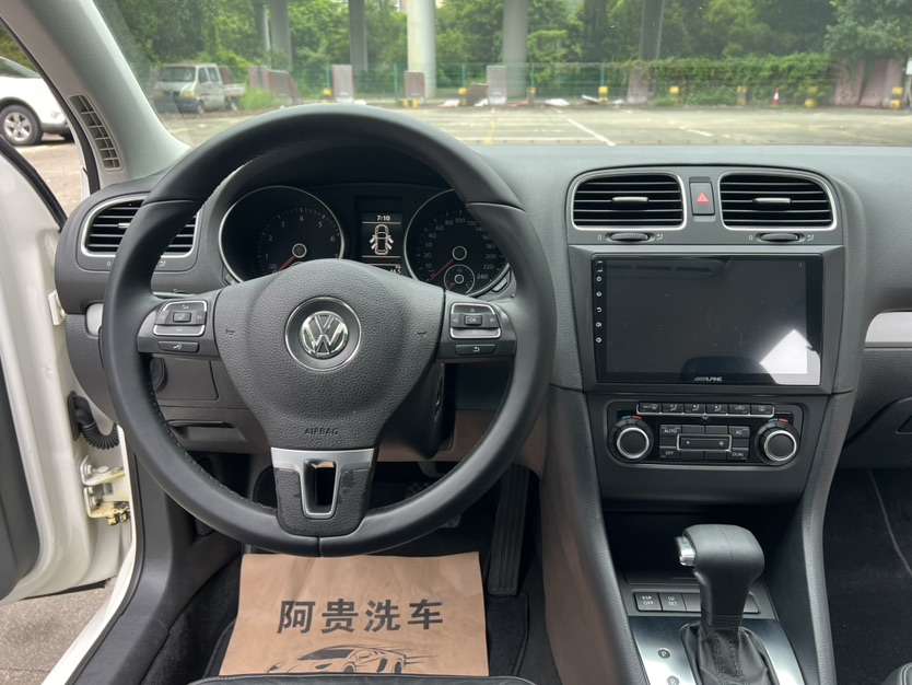 Volkswagen Golf 2010 #8 Volkswagen Golf 2010 car image #8