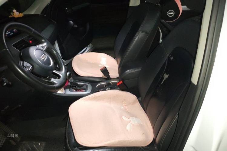 Audi Q3 2018 immagine di auto #17