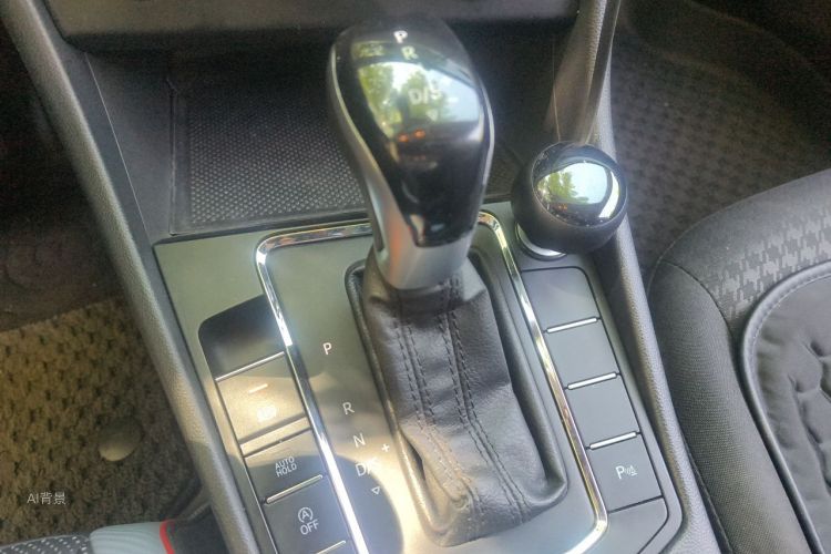 Volkswagen Bora 2021 car image #16