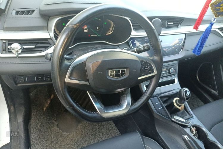 GEELY Emgrand 2019 car image #12