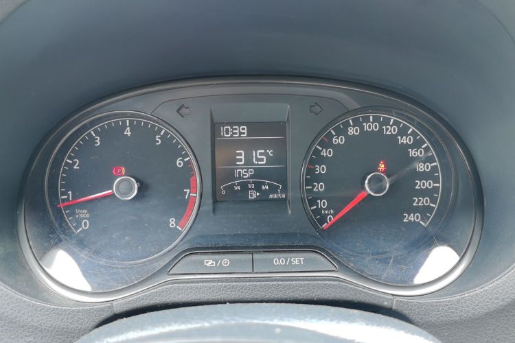 Volkswagen Polo 2017 car image #12