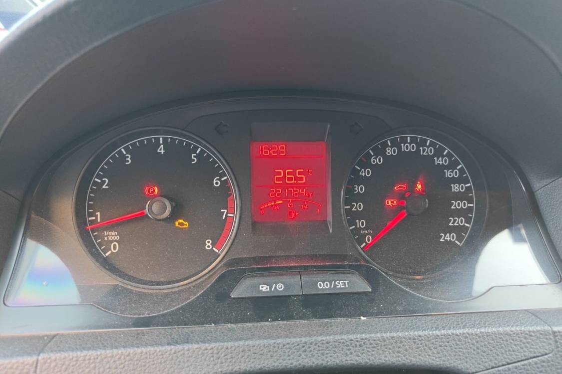 Volkswagen Santana 2018 car image #24
