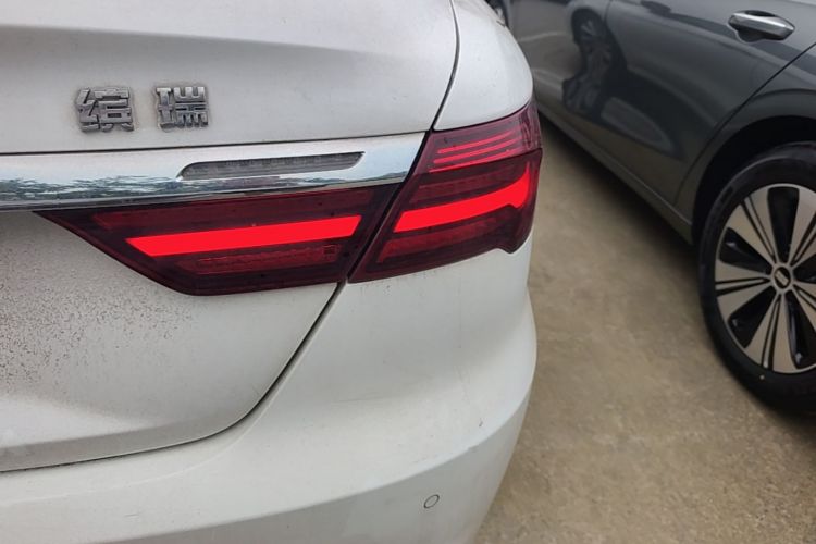GEELY Binray 2020 imagem de carro #8