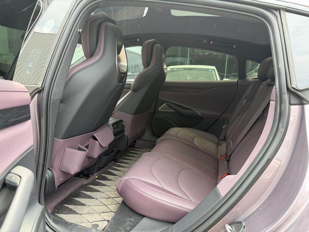 MI SU7 2024 car image #10