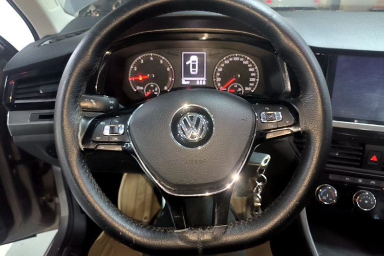 Volkswagen Bora 2019 car image #11
