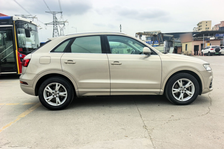 Audi Q3 2017 immagine di auto #14