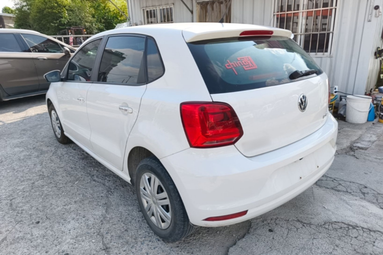 Volkswagen Polo 2017 car image #5
