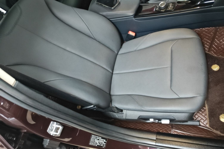 BMW 3 Series 2016 car image #24