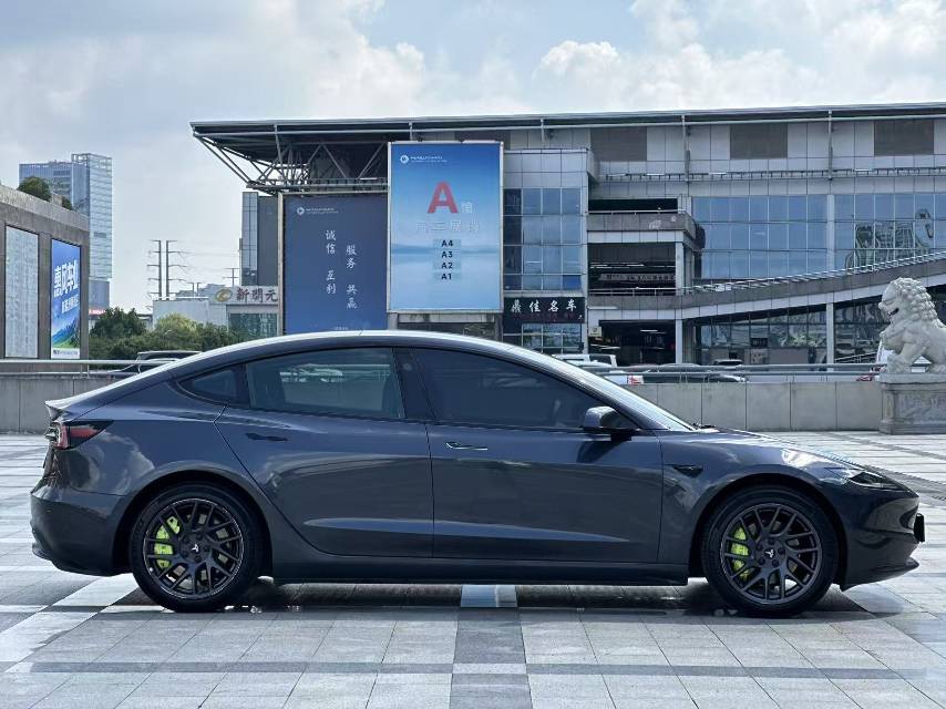 Tesla Model 3 2024 #8 Tesla Model 3 2024 car image #8