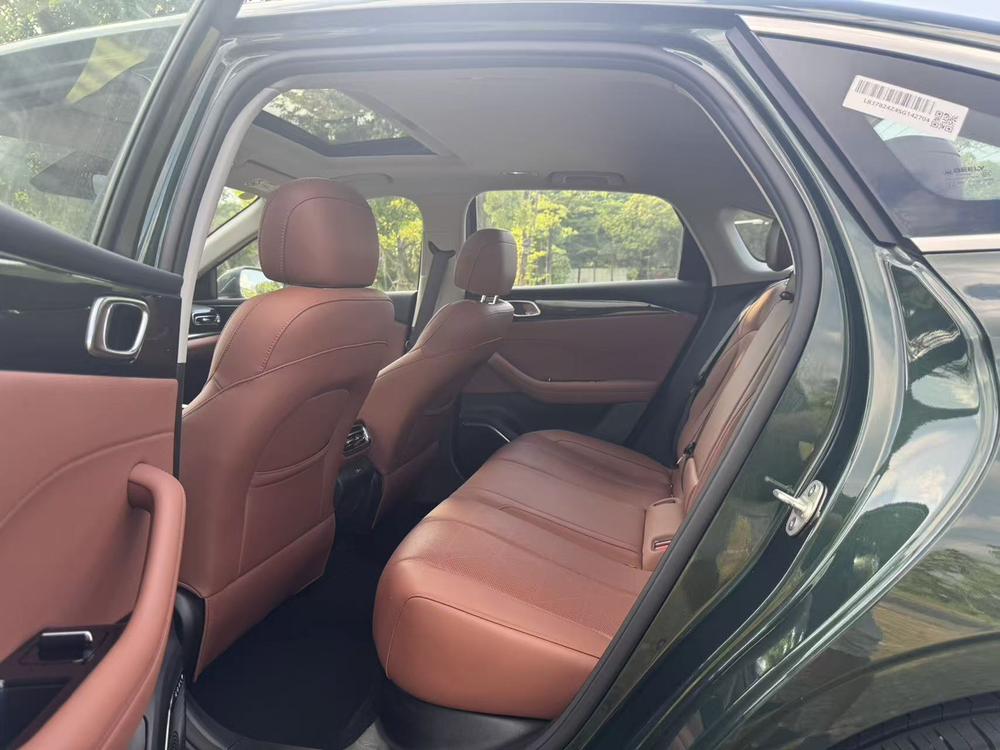 GEELY Emgrand 2025 #19 GEELY Emgrand 2025 car image #19