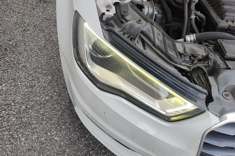 Audi A3 2016 car image #8