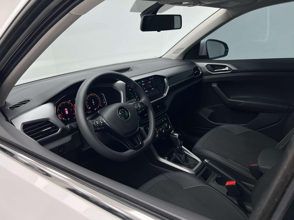 Volkswagen T-Cross 2023 #16 Volkswagen T-Cross 2023 car image #16