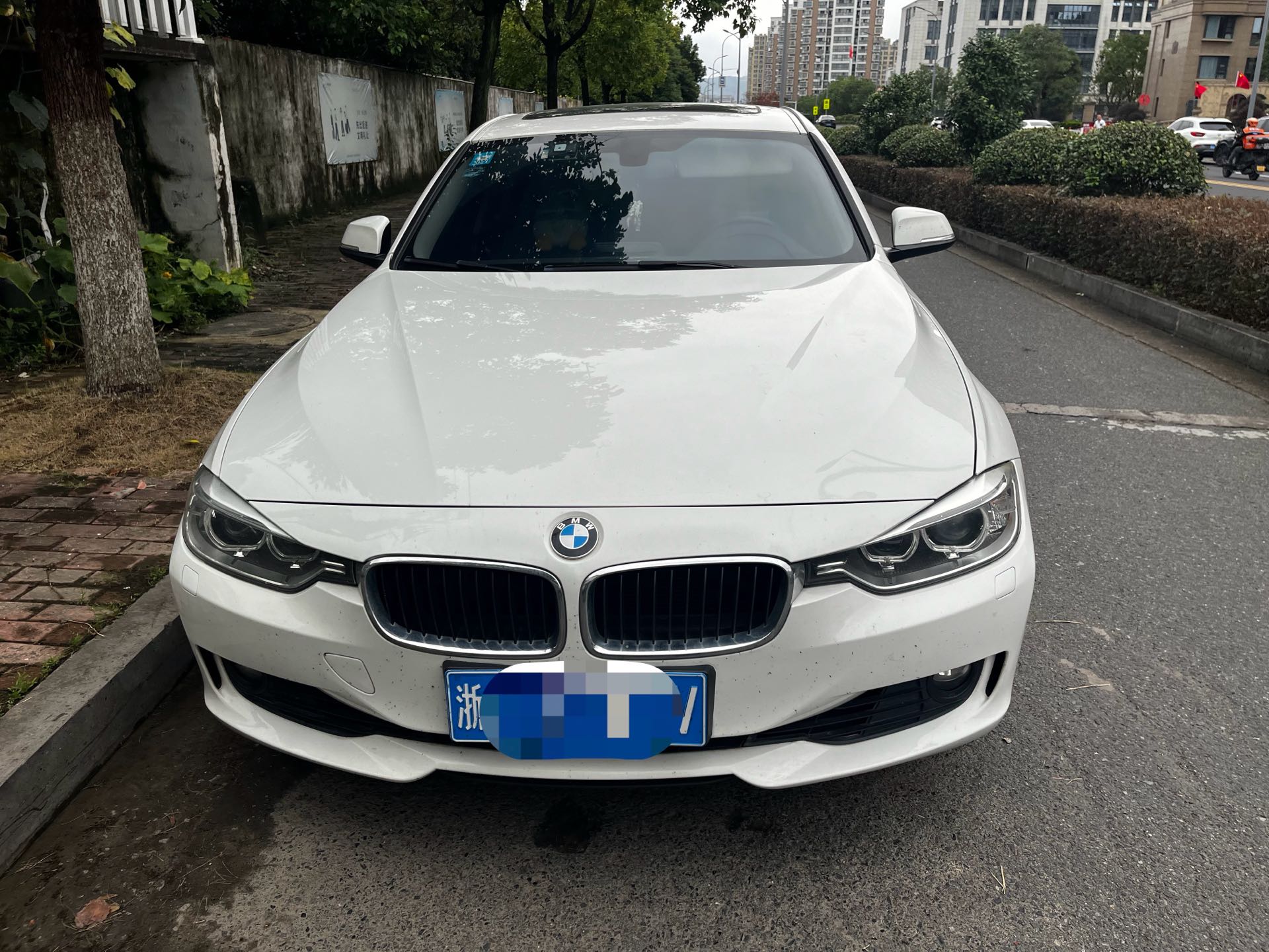 BMW 3 Series (Imported) 2013 #2 BMW 3 Series (Imported) 2013 car image #2