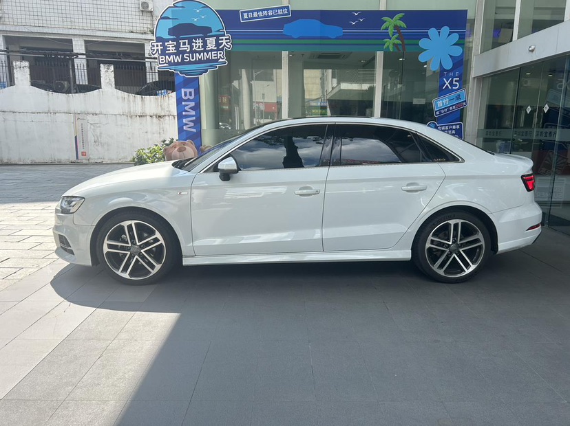 Audi A3 2018 immagine di auto #5