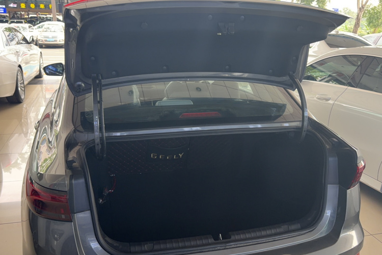 GEELY Emgrand 2022 #18 GEELY Emgrand 2022 car image #18