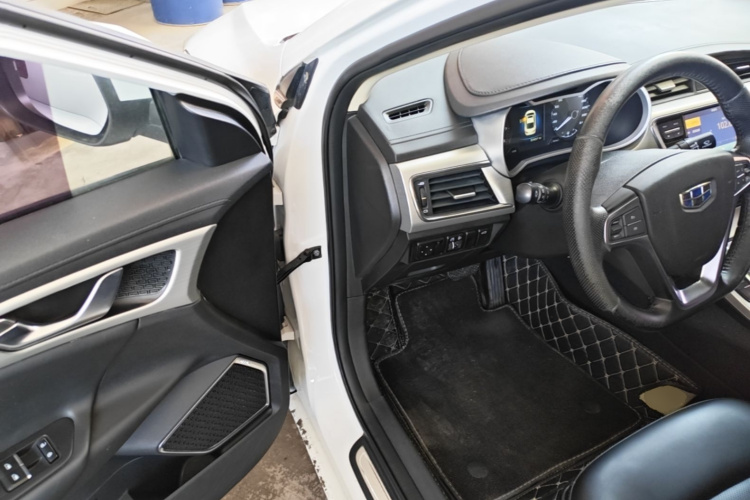 GEELY Emgrand GL 2017 car image #16