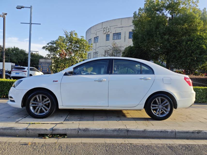GEELY Emgrand 2017 #3 GEELY Emgrand 2017 car image #3