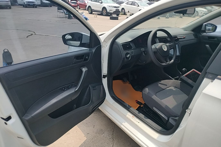 Volkswagen Santana 2020 car image #16