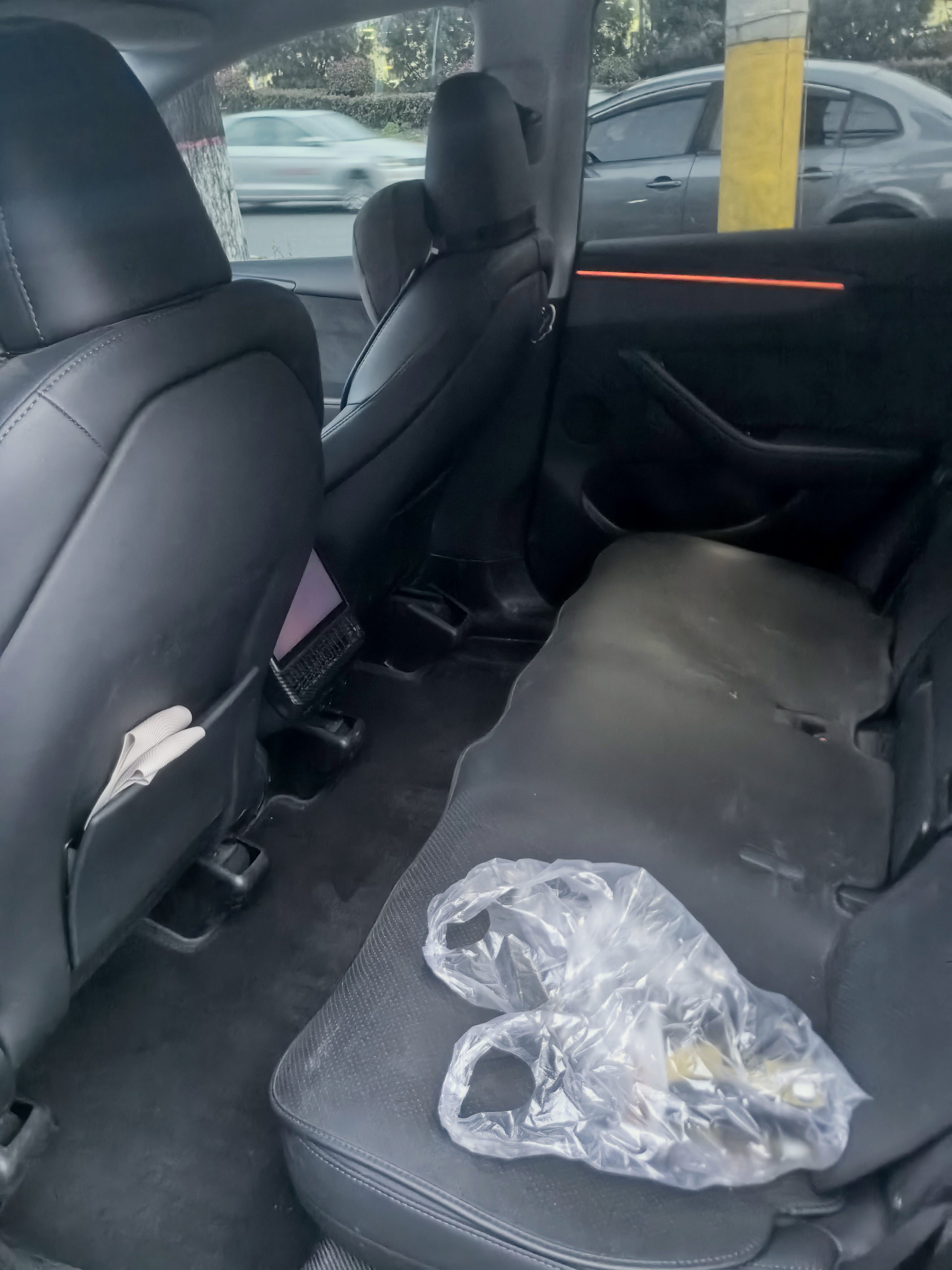 Tesla Model Y 2025 car image #6