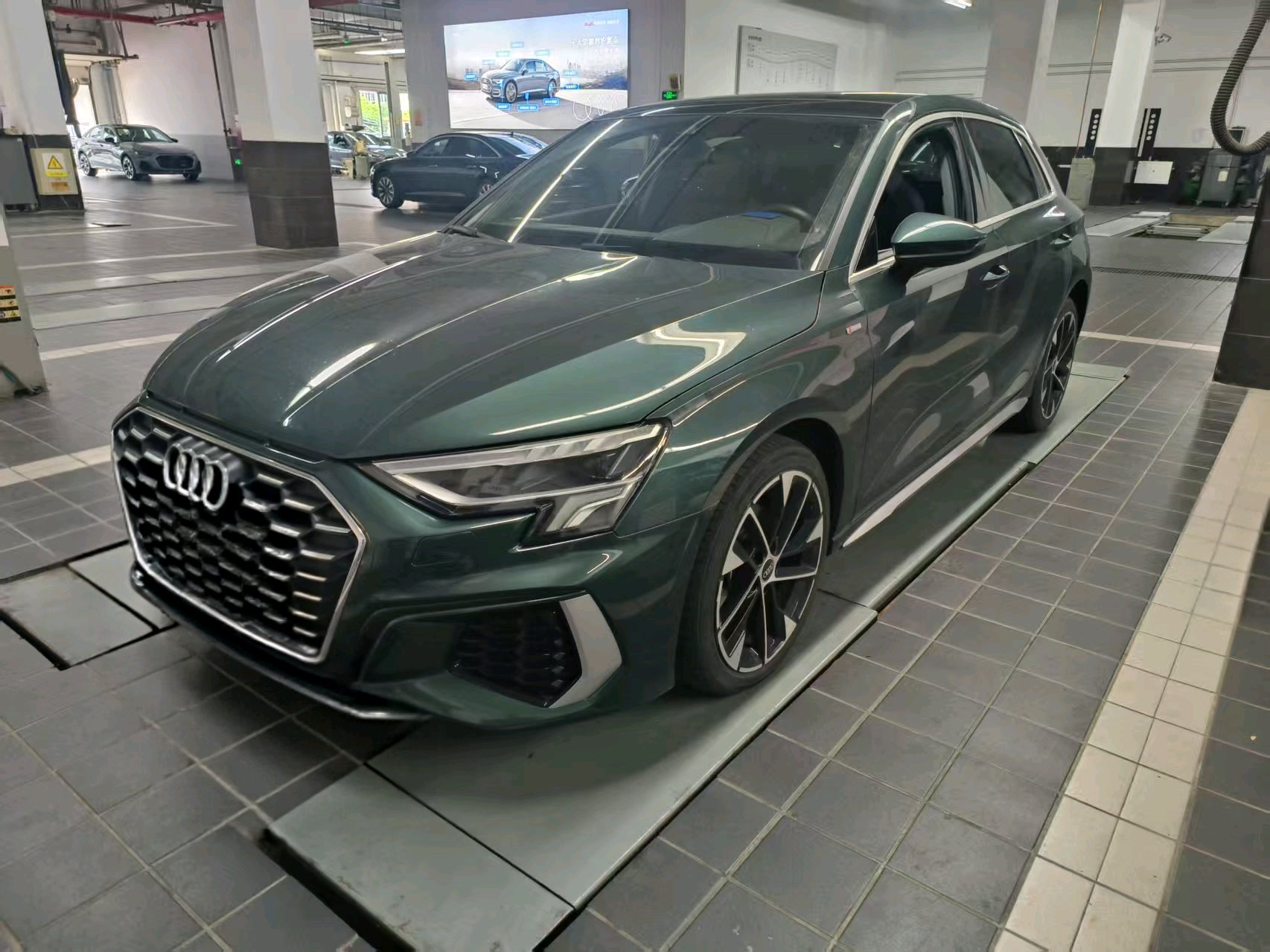 2022 2022 car image