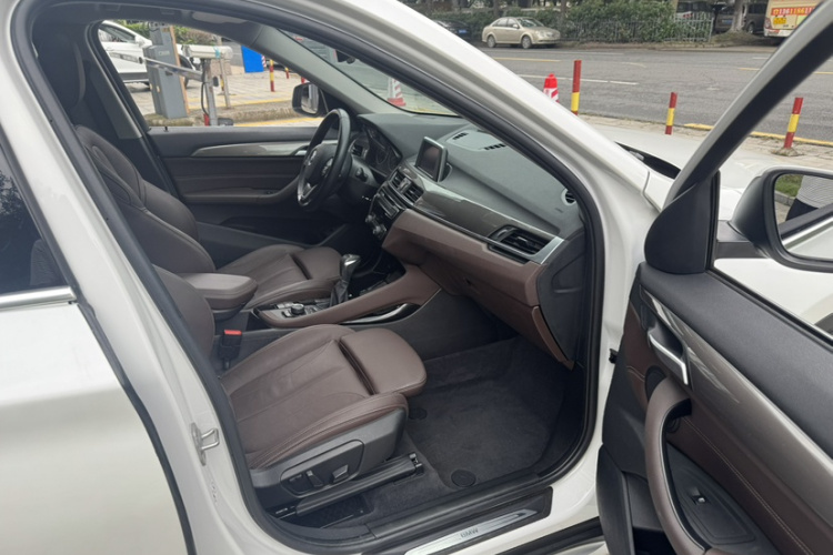 BMW X1 2018 #12 BMW X1 2018 car image #12