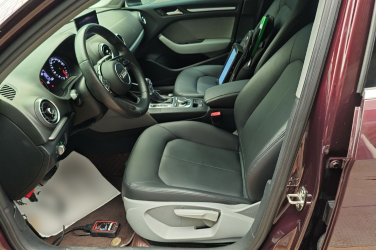 Audi A3 2018 car image #15