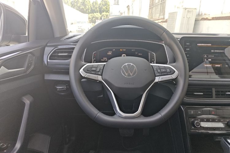 Volkswagen Tharu 2025 #11 Volkswagen Tharu 2025 car image #11