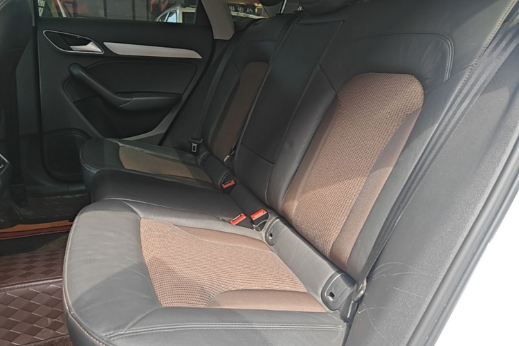 Audi Q3 2018 #17 Audi Q3 2018 car image #17