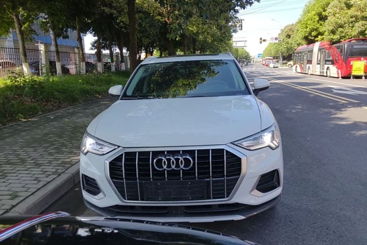 Audi Q3 2020 immagine di auto #3