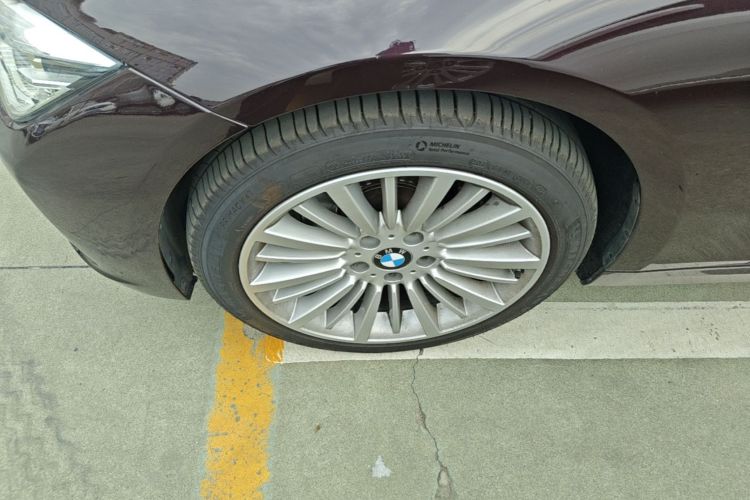 BMW 3 Series 2018 #9 BMW 3 Series 2018 car image #9