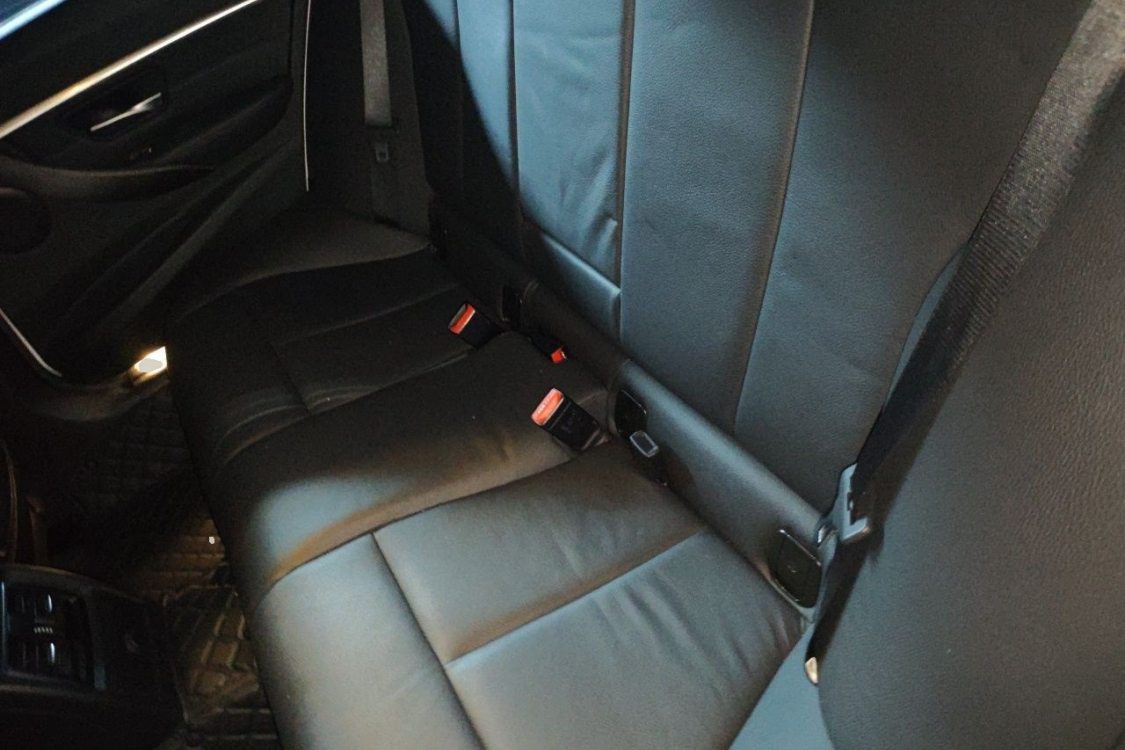 BMW 3 Series 2017 car image #19