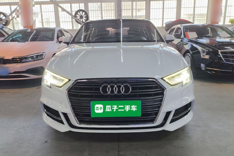 Audi A3 2019 car image #3