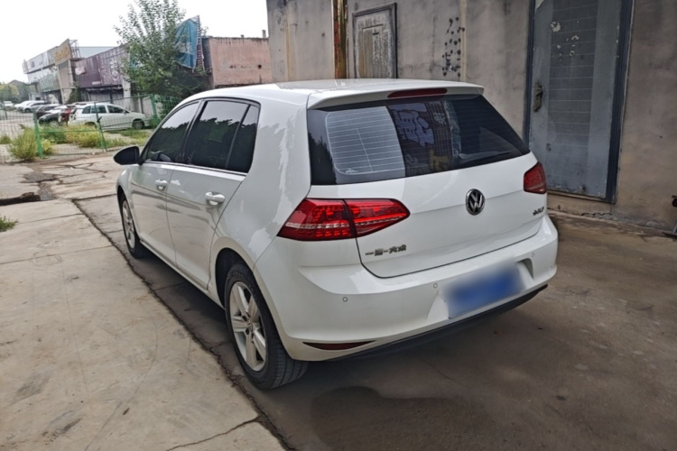 Volkswagen Golf 2015 car image #5