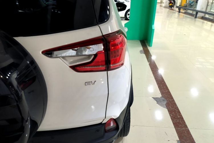 BYD Yuan New Energy 2019 #8 BYD Yuan New Energy 2019 car image #8