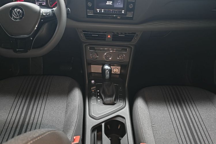 Volkswagen Tharu 2020 immagine di auto #14