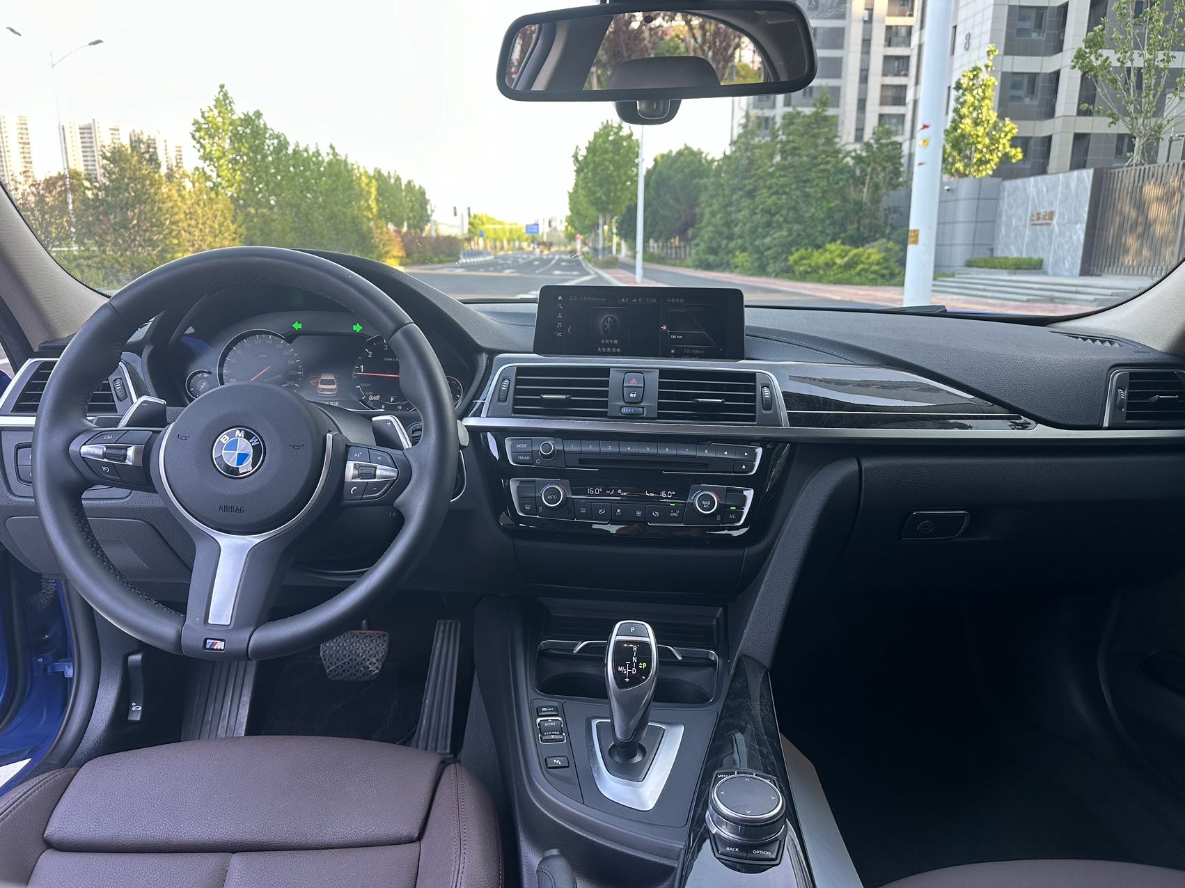 BMW 3 Series 2019 car image #6