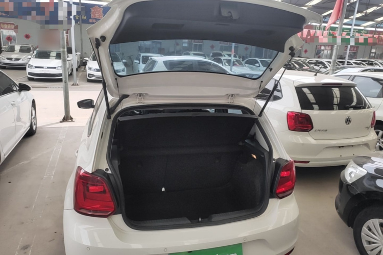 Volkswagen Polo 2016 car image #21