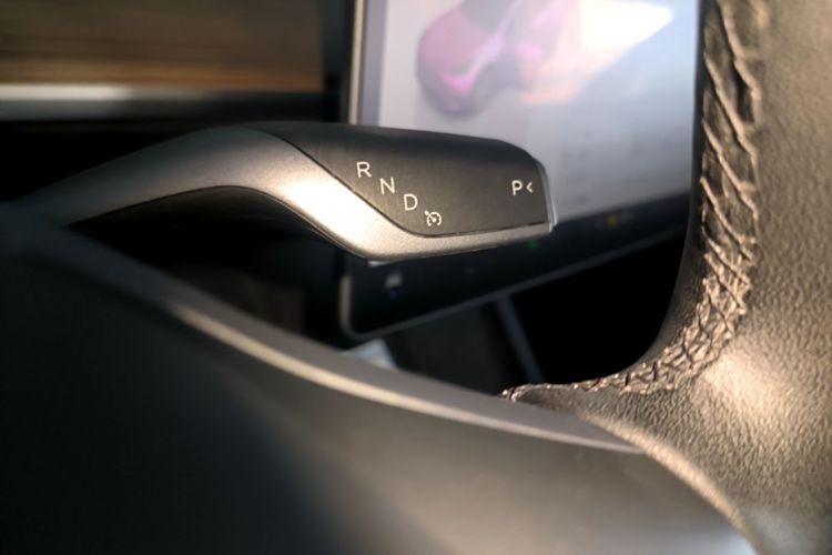 Tesla Model Y 2022 #14 Tesla Model Y 2022 car image #14
