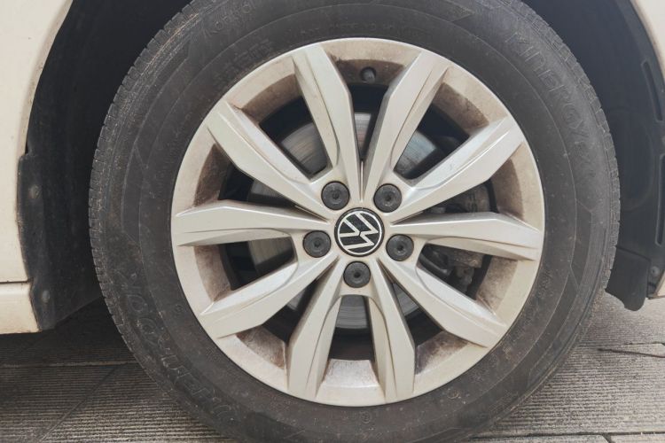 Volkswagen Polo 2021 car image #6