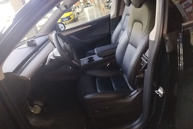 Tesla Model Y 2021 #15 Tesla Model Y 2021 car image #15