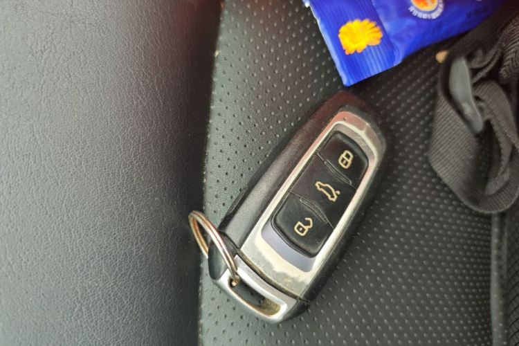 GEELY Emgrand GL 2016 car image #9