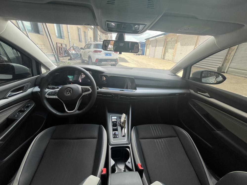 Volkswagen Golf 2023 صورة سيارة #12