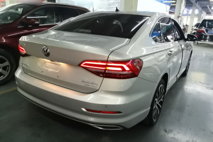 Volkswagen Lavida 2018 car image #7